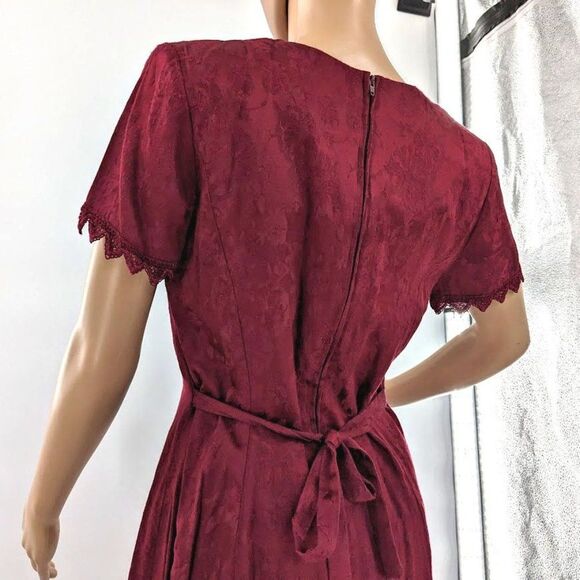 Vintage 1990s Mini Dress Floral Crochet Maroon Satin Empire WhimsiGoth Jr's 5 - Picture 14 of 16